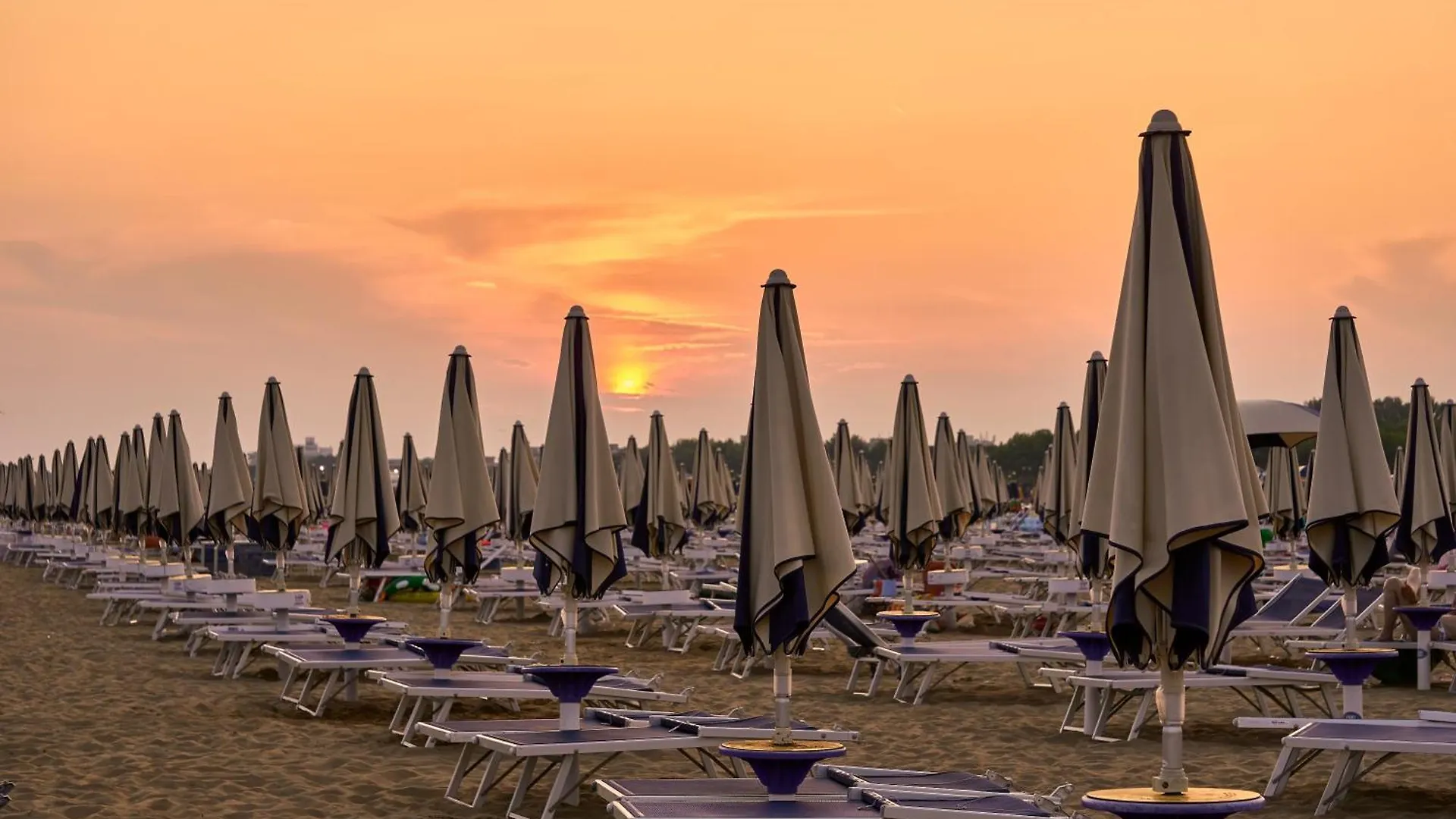 Discover The Heart Of Bibione In Our Accommodation By Beahost Rentals Apartment